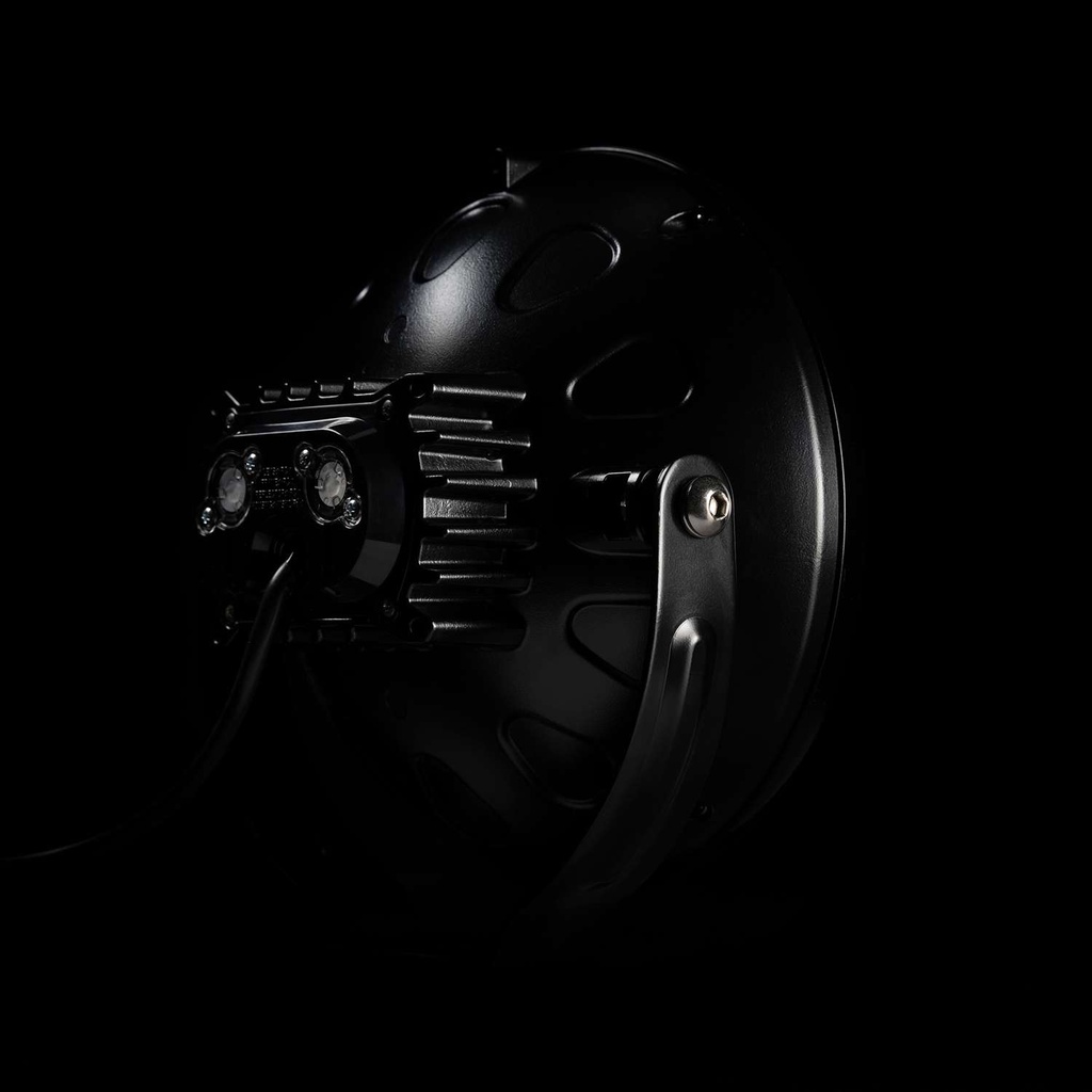 Ambassador 9" Full LED Driving Light 10-32V