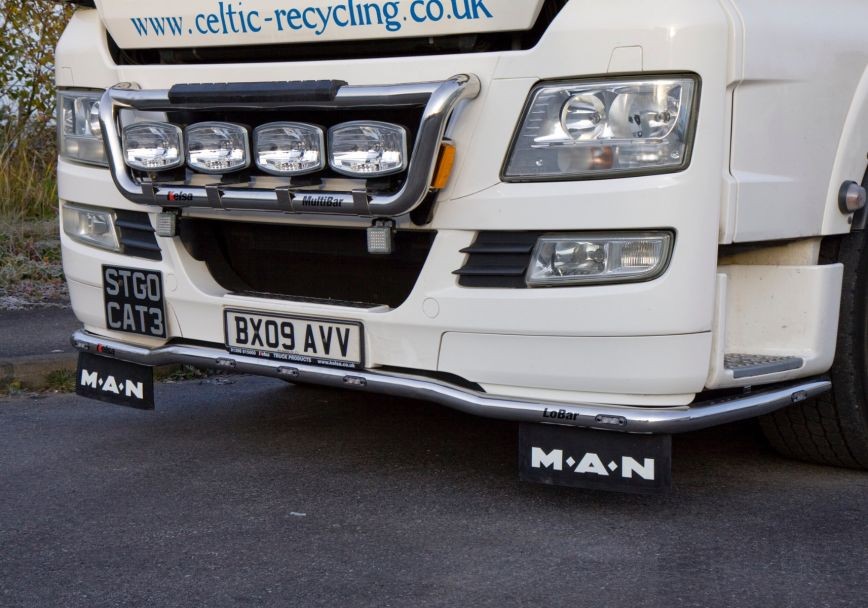 TGX LOBAR MET 7 WITTE EN 4 ORANJE LEDS ALUMINIUM