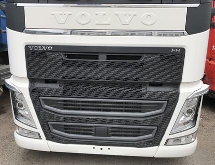 Frontplaat voor Volvo FH4 met 'VOLVO' Letters