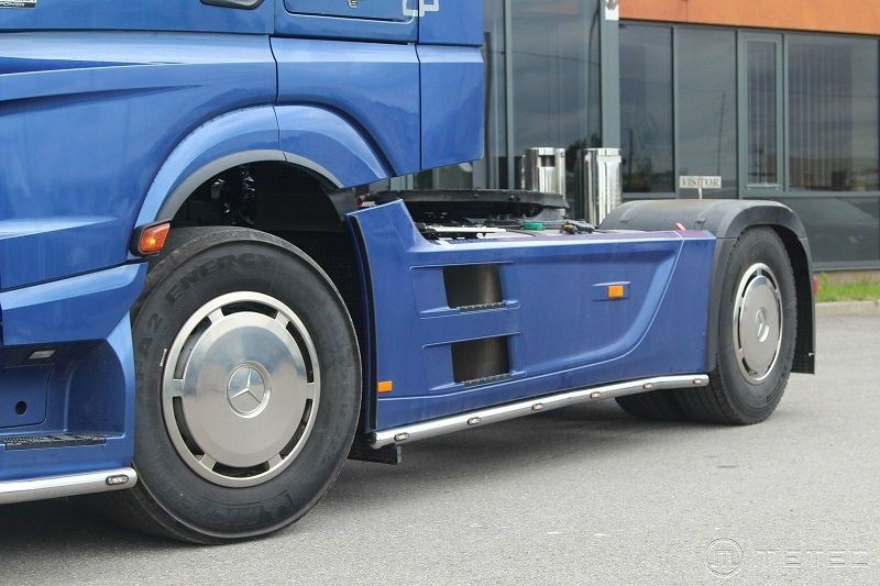 Metec Sidebars voor Mercedes Actros MP4 | Wielbasis 3850mm | 6 Oranje LEDs