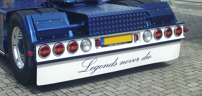 Universele Achterbumper | 8-Gaats Rond met Kentekenbak